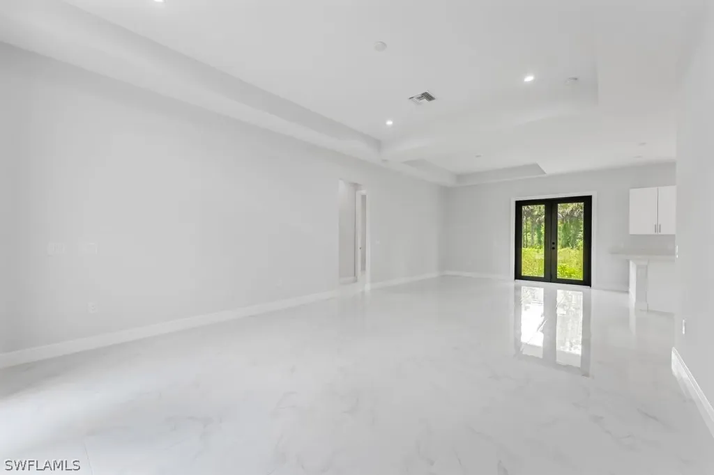 1870 22nd Avenue NE Naples FL 34120