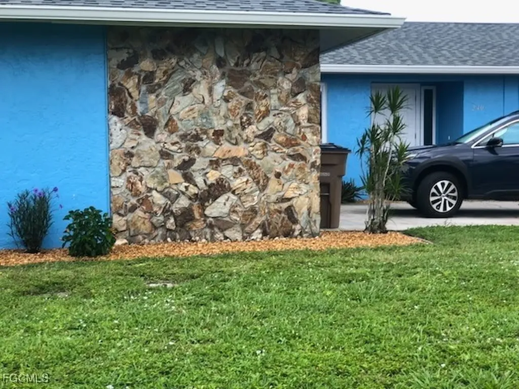 240 SE 46th Terrace Cape Coral FL 33904
