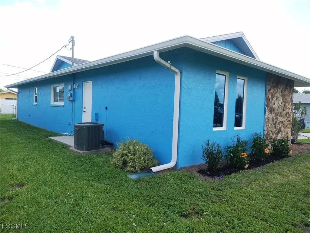 240 SE 46th Terrace Cape Coral FL 33904