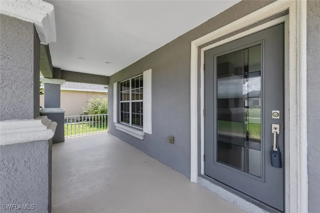 1716 SW 3rd Street Cape Coral FL 33991