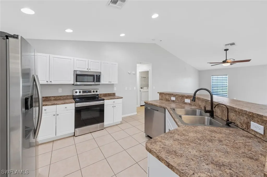 1716 SW 3rd Street Cape Coral FL 33991