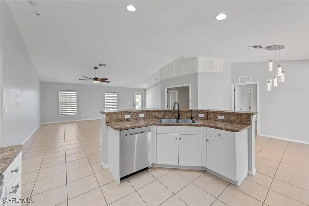 1716 SW 3rd Street Cape Coral FL 33991