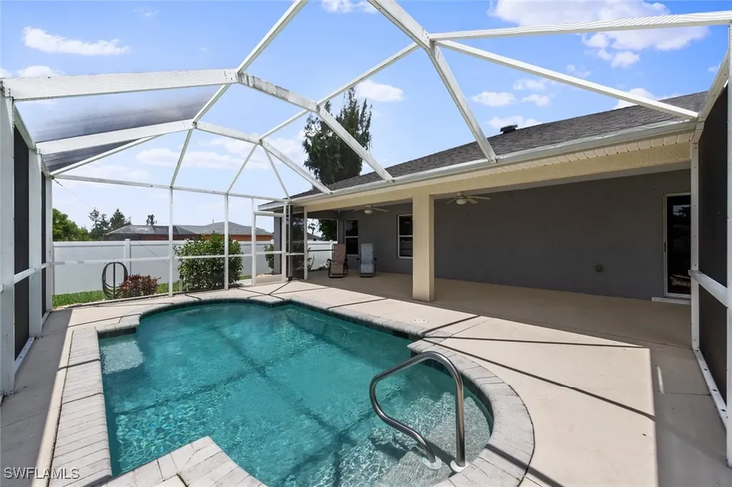 1716 SW 3rd Street Cape Coral FL 33991