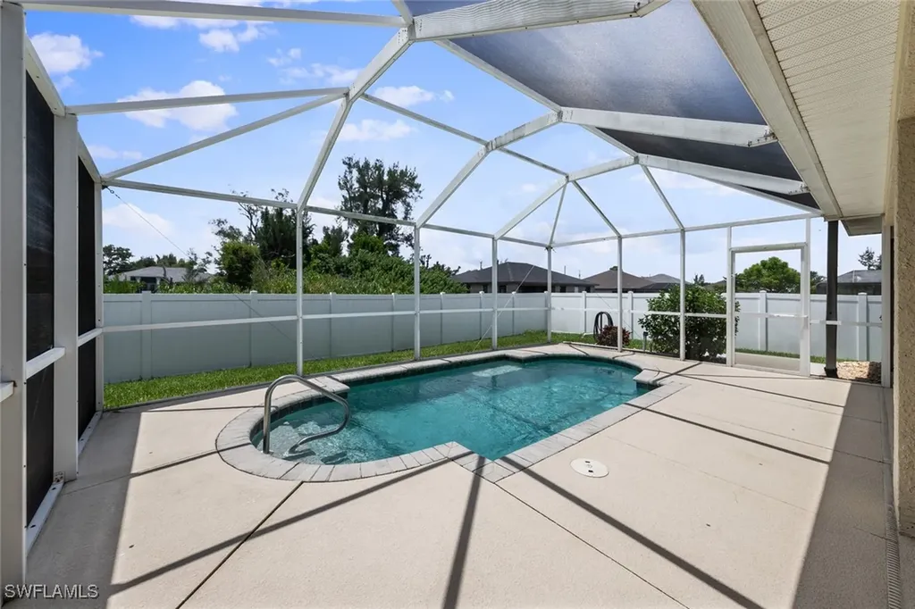 1716 SW 3rd Street Cape Coral FL 33991