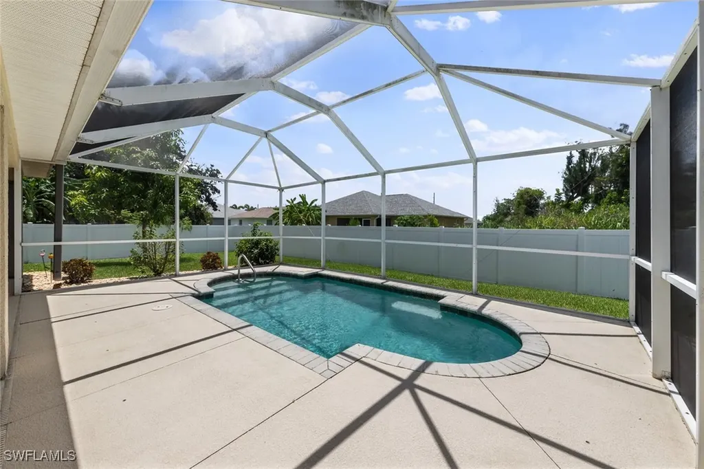 1716 SW 3rd Street Cape Coral FL 33991