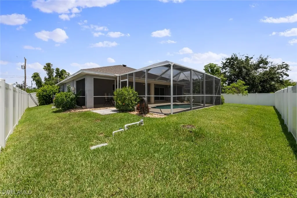 1716 SW 3rd Street Cape Coral FL 33991
