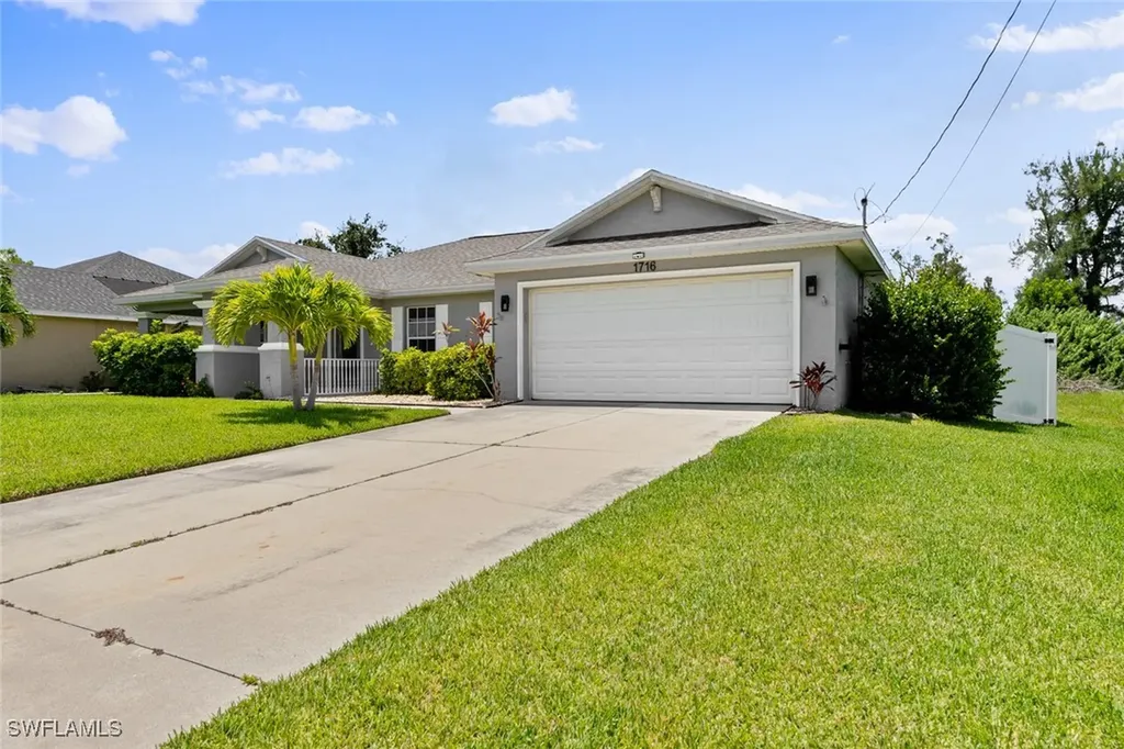 1716 SW 3rd Street Cape Coral FL 33991
