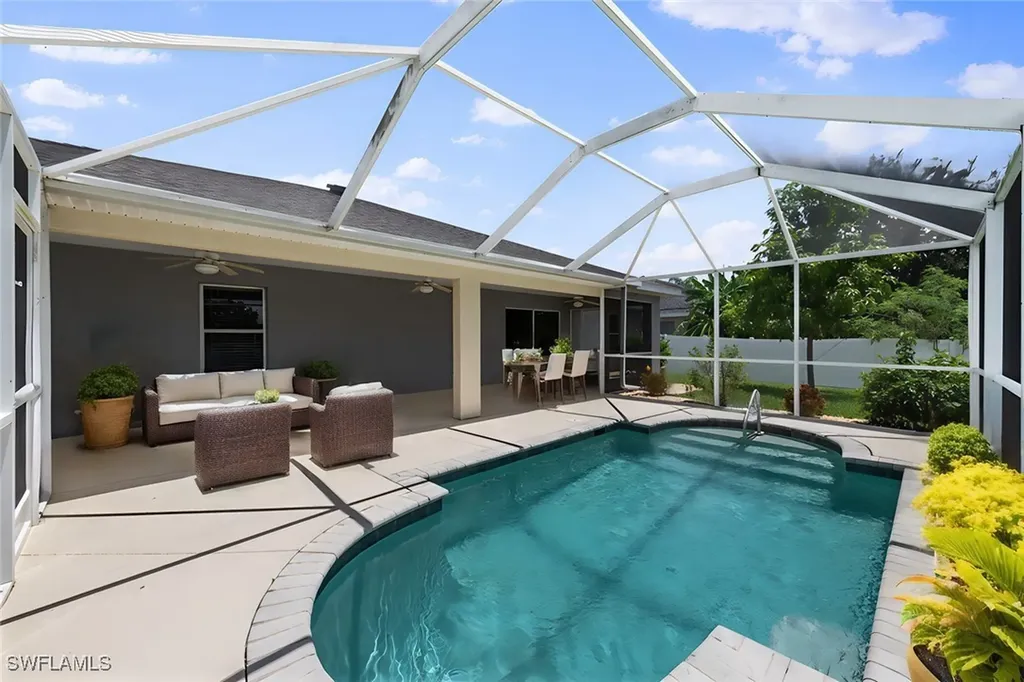 1716 SW 3rd Street Cape Coral FL 33991