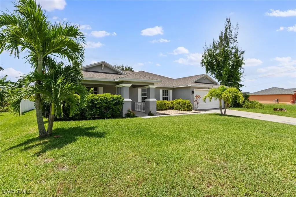1716 SW 3rd Street Cape Coral FL 33991