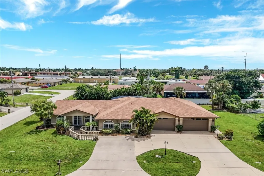 2923 SE 15th Avenue Cape Coral FL 33904