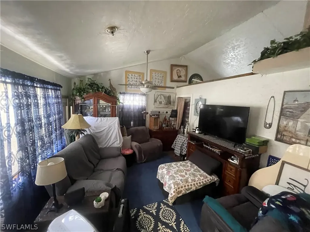 2105 Carrell Road Fort Myers FL 33901