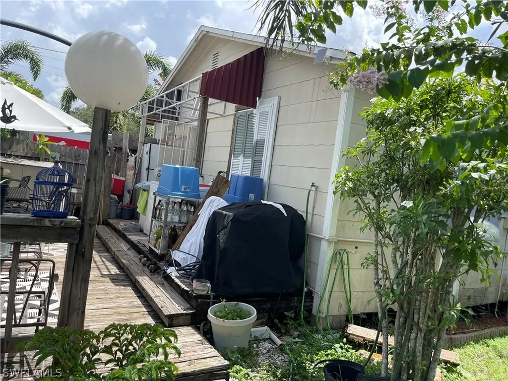 2105 Carrell Road Fort Myers FL 33901
