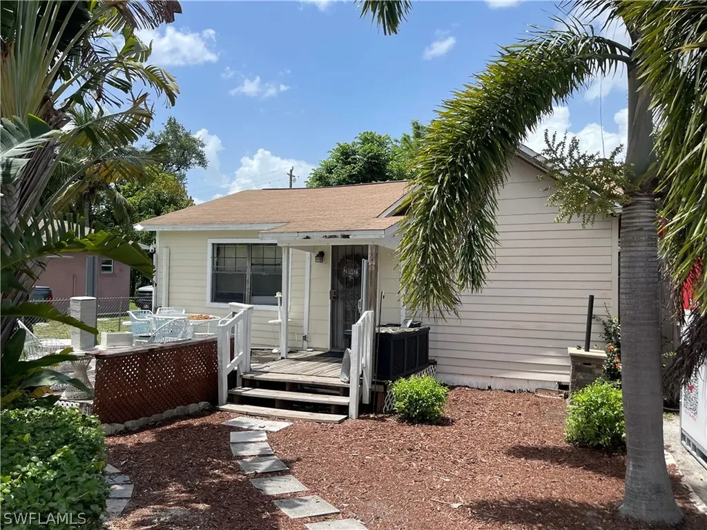 2105 Carrell Road Fort Myers FL 33901