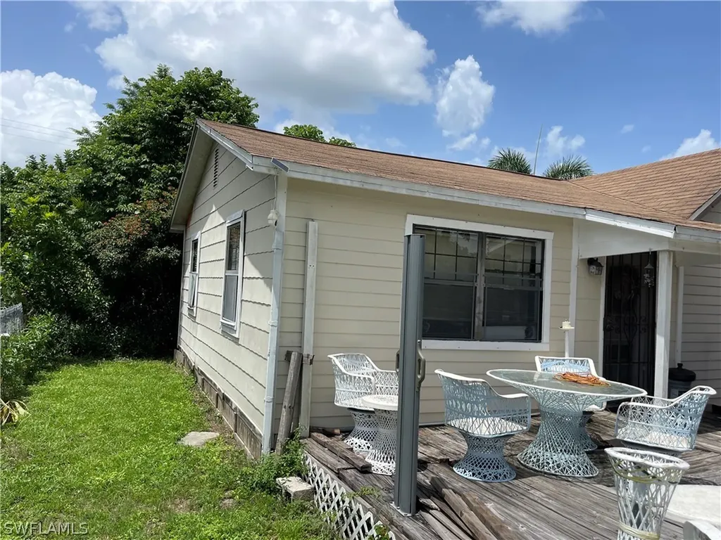 2105 Carrell Road Fort Myers FL 33901