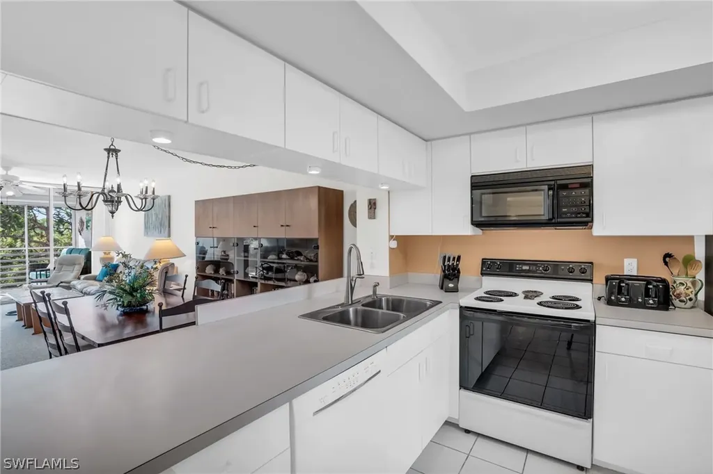 285 Naples Cove Drive Naples FL 34110