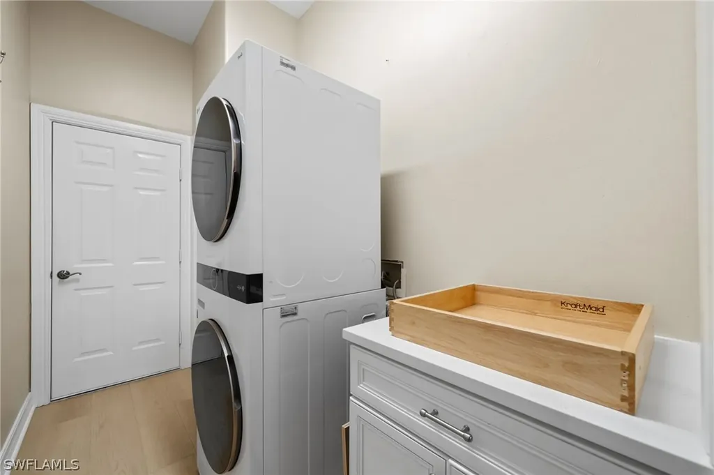 6837 Bent Grass Drive Naples FL 34113