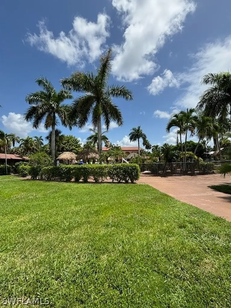 25000 Tamiami Trail E Naples FL 34114