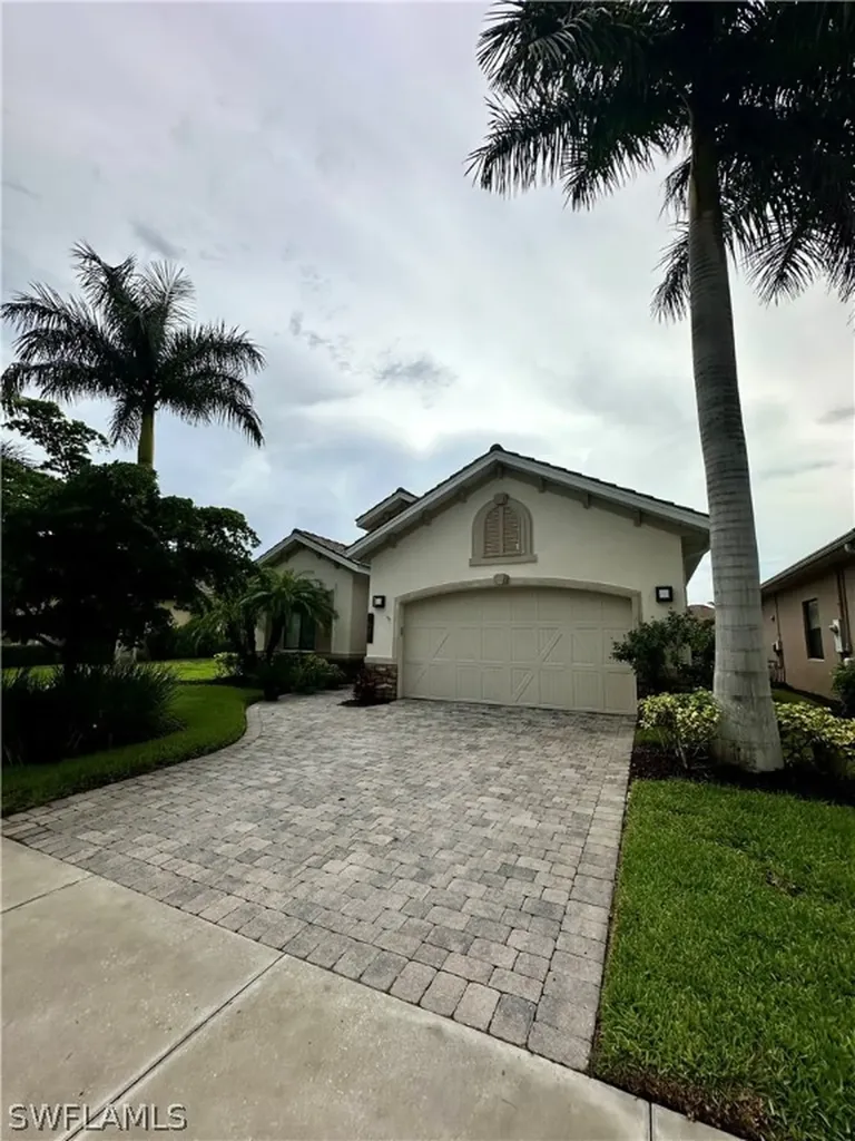 1581 Serrano Circle Naples FL 34105