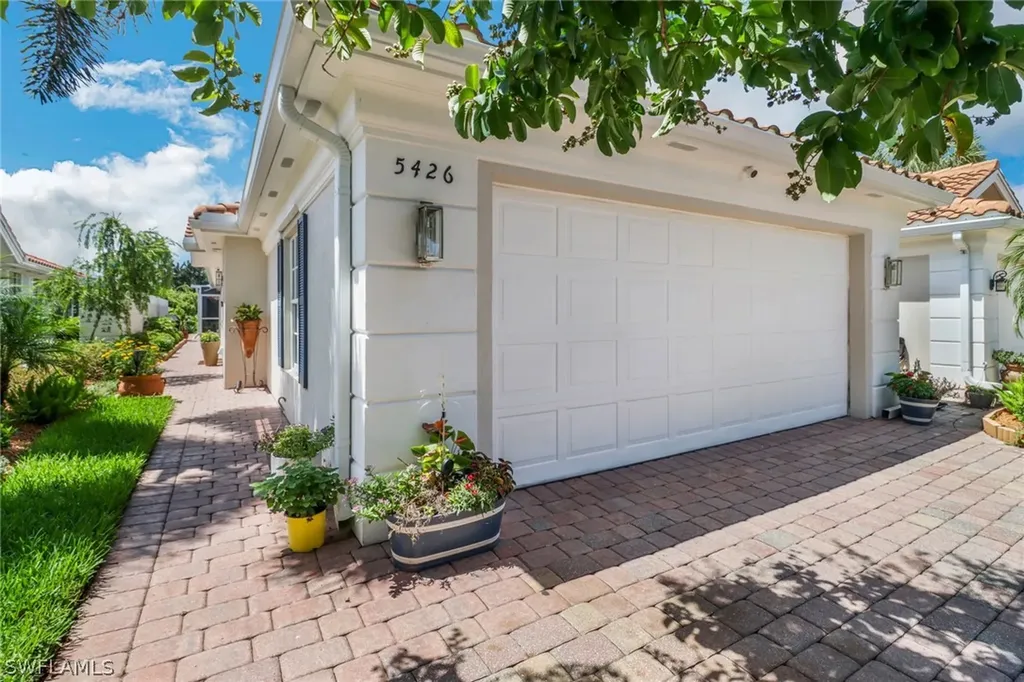 5426 Guadeloupe Way Naples FL 34119
