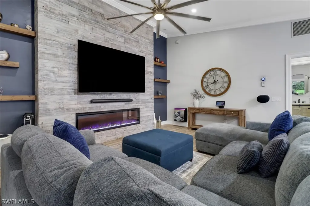5426 Guadeloupe Way Naples FL 34119