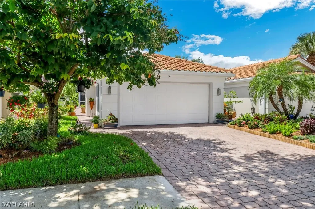 5426 Guadeloupe Way Naples FL 34119