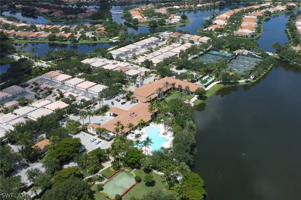 5426 Guadeloupe Way Naples FL 34119