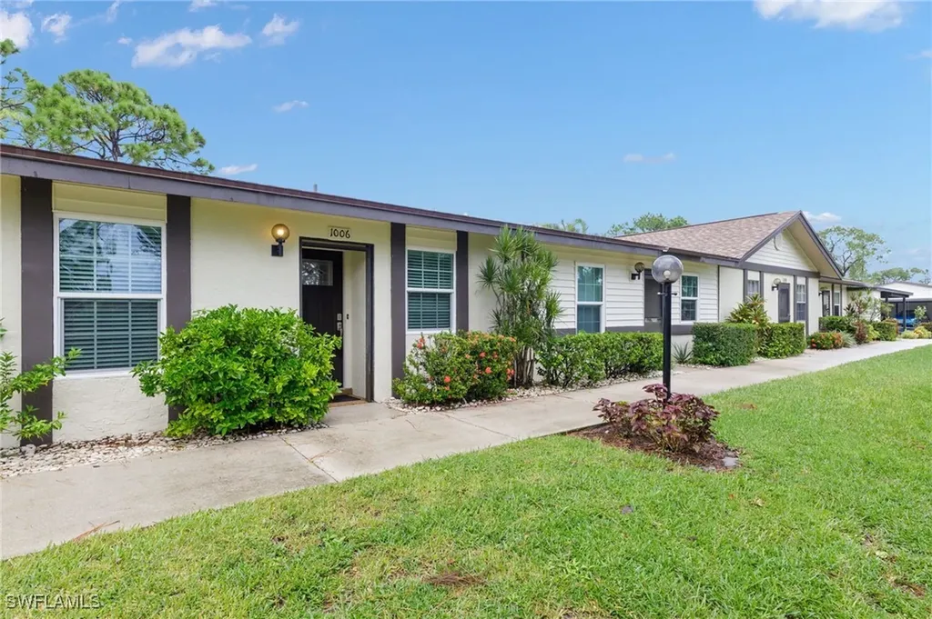 Naples FL, 1006 Pine Isle Lane, Unit 1006