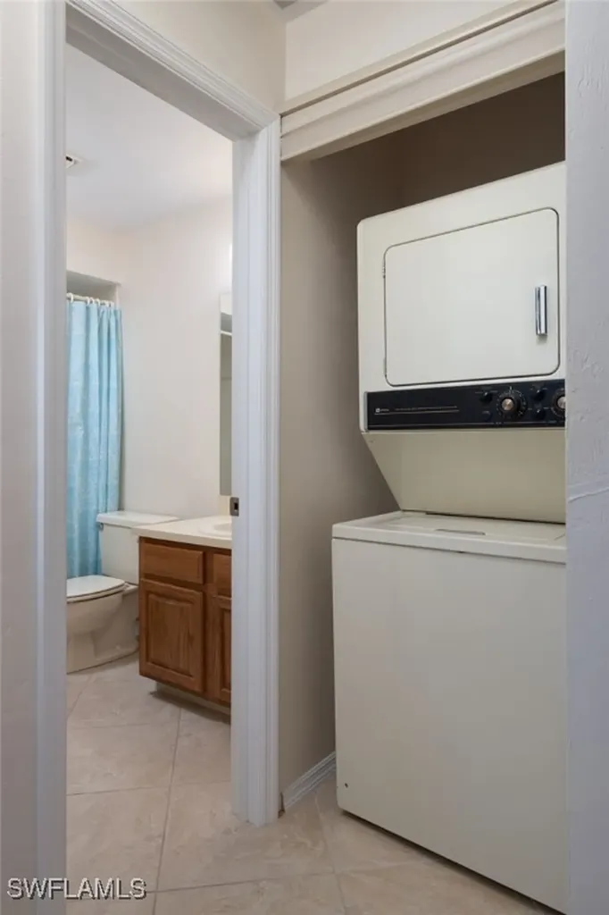 1006 Pine Isle Lane Naples FL 34112