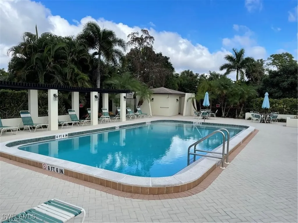 1006 Pine Isle Lane Naples FL 34112