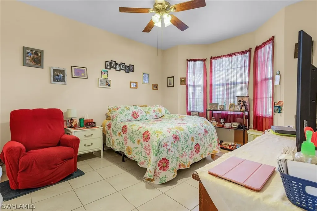 950 Hancock Creek South Boulevard Cape Coral FL 33909