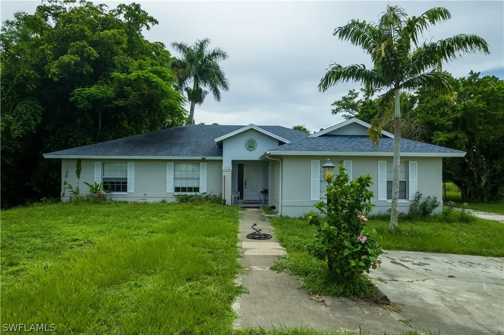 130 Price Street Naples FL 34113