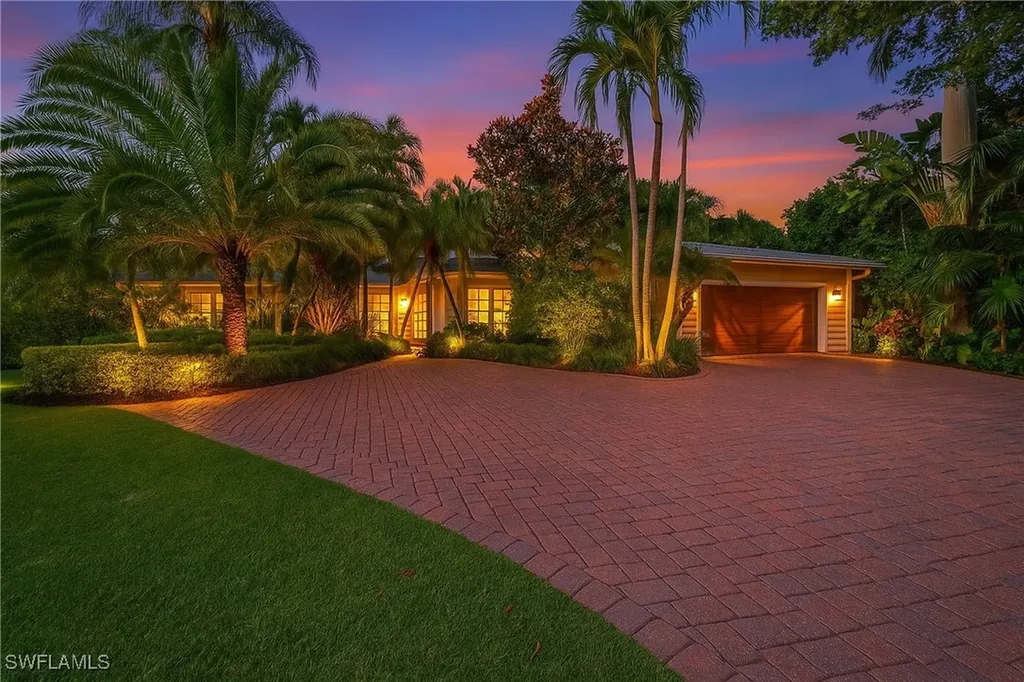 1303 Wahoo Court Naples FL 34102