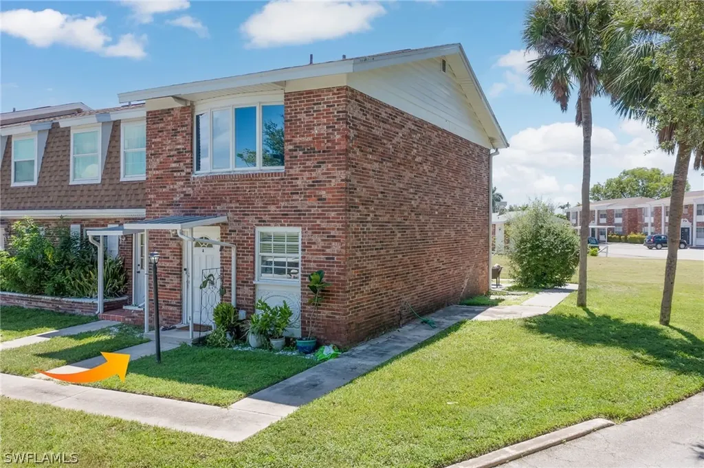 864 Courtington Lane Fort Myers FL 33919