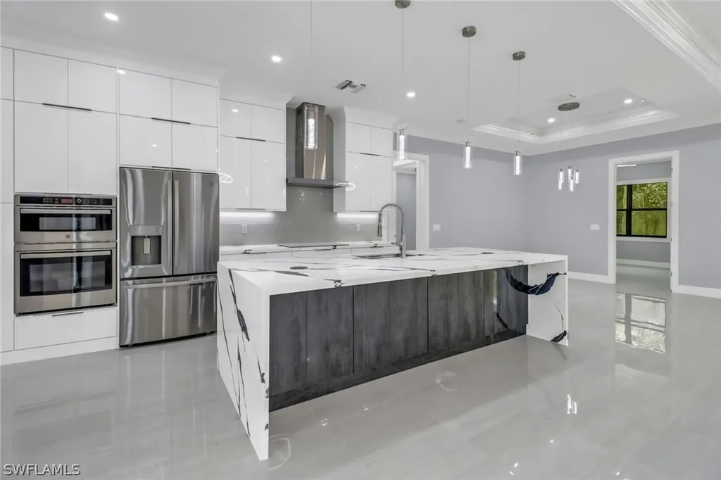 3520 27th Avenue NE Naples FL 34120