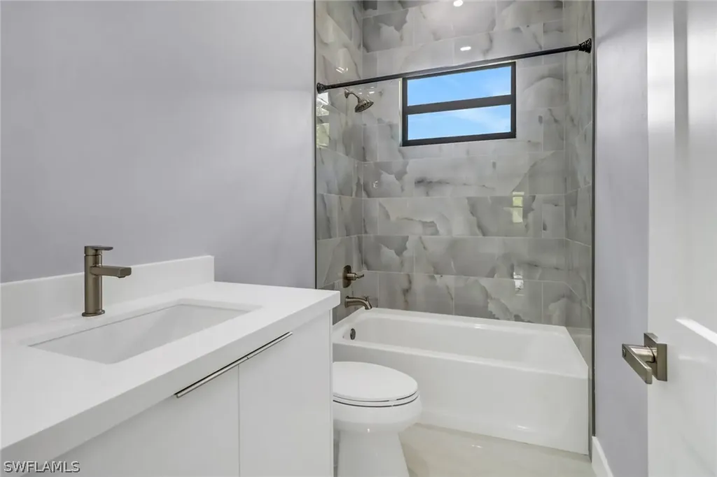 3520 27th Avenue NE Naples FL 34120