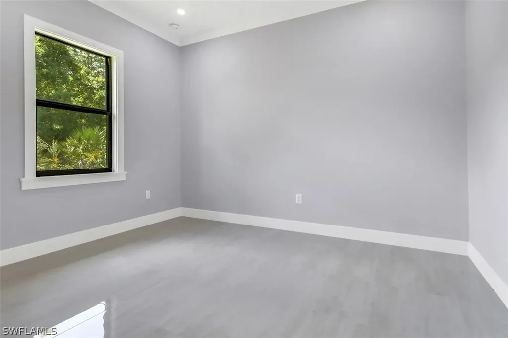 3520 27th Avenue NE Naples FL 34120