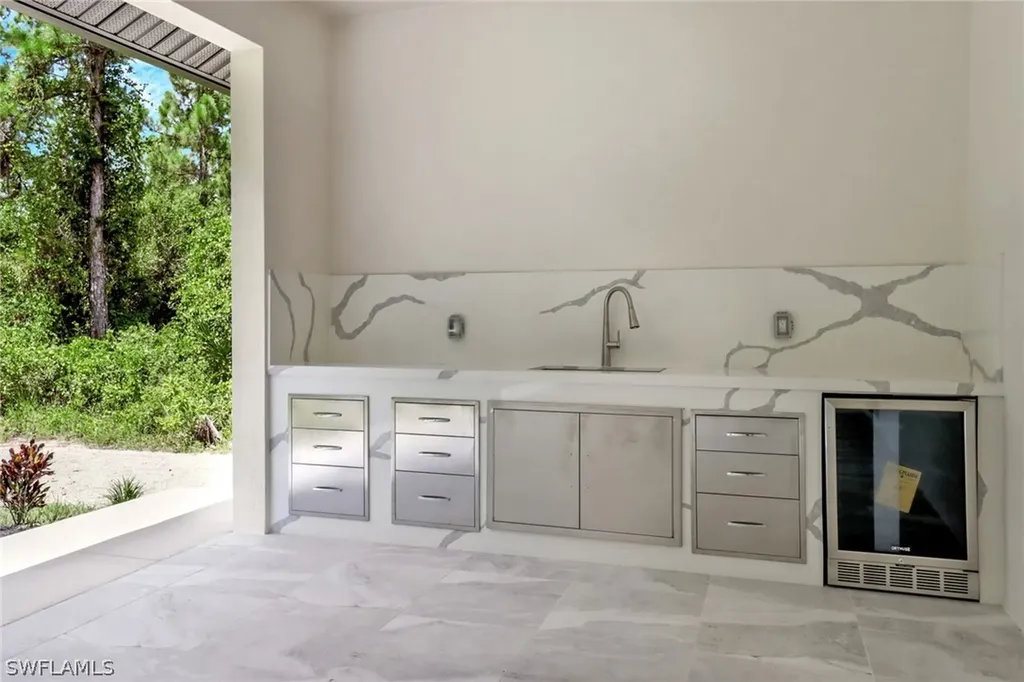 3520 27th Avenue NE Naples FL 34120