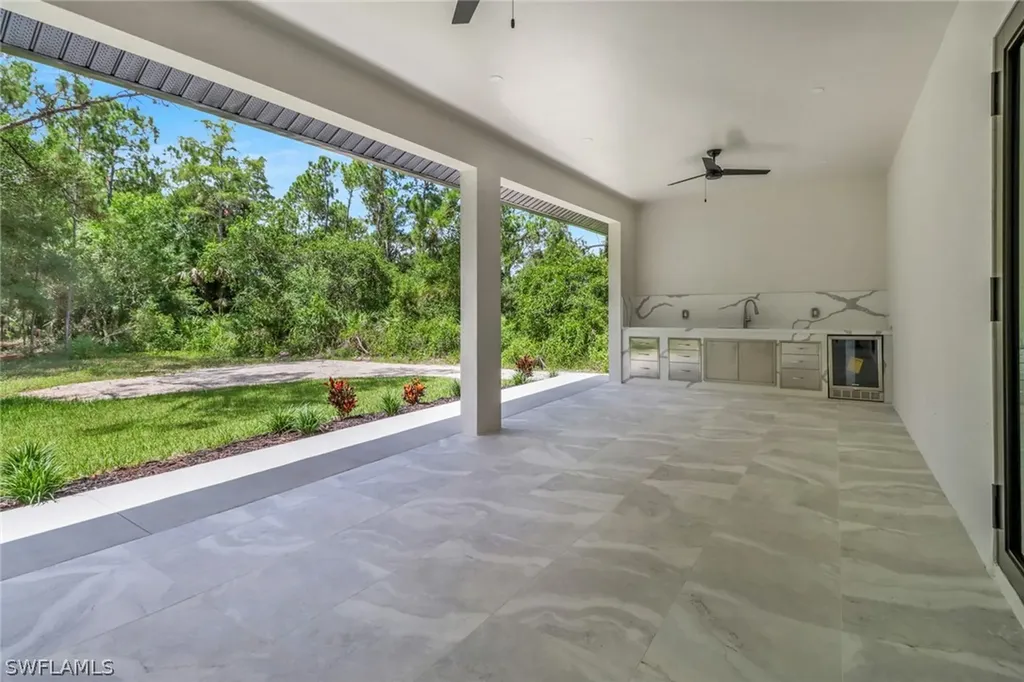 3520 27th Avenue NE Naples FL 34120