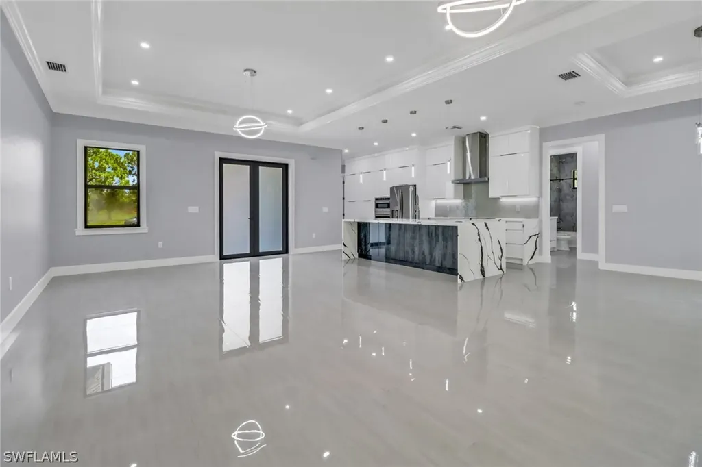 3520 27th Avenue NE Naples FL 34120