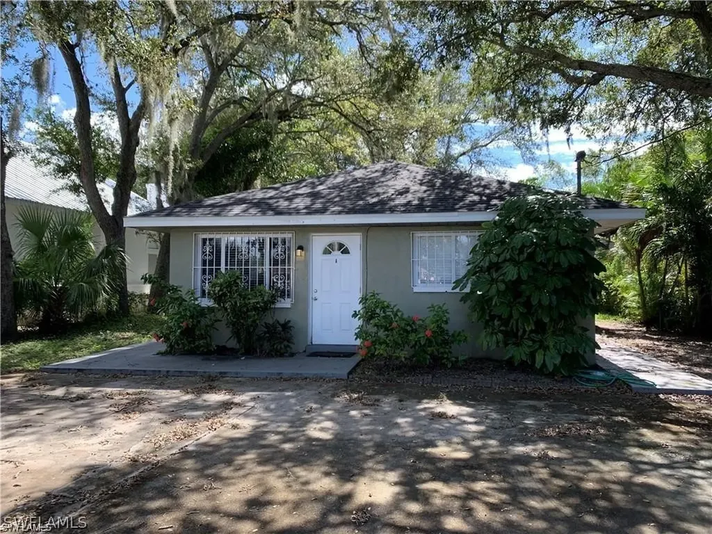2748 Orange Street Fort Myers FL 33916