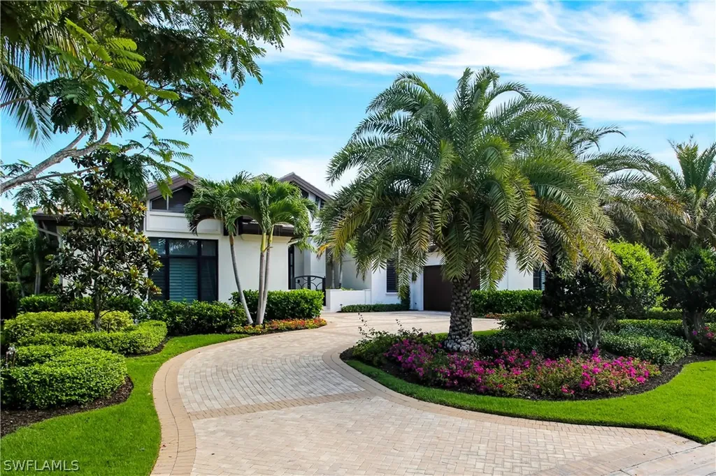 595 Regatta Road Naples FL 34103