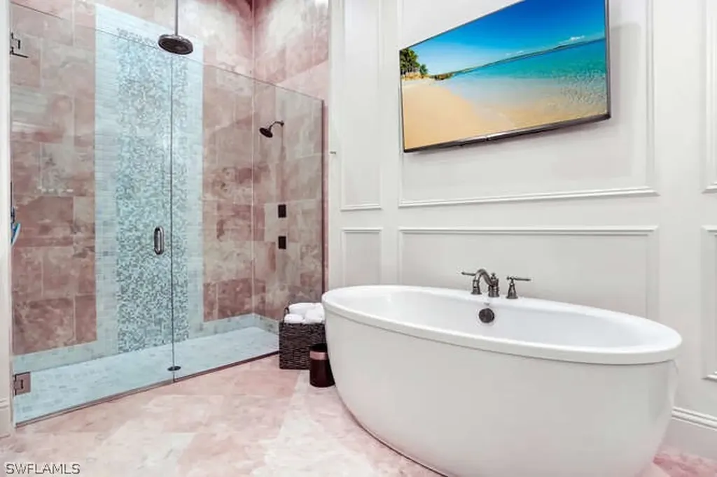 595 Regatta Road Naples FL 34103