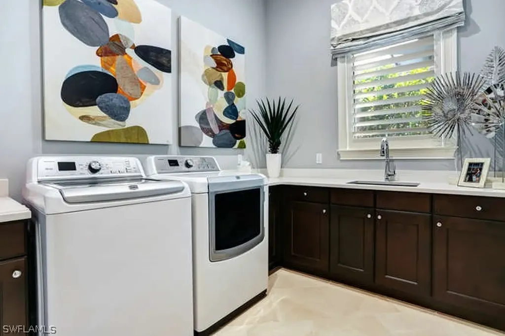 595 Regatta Road Naples FL 34103