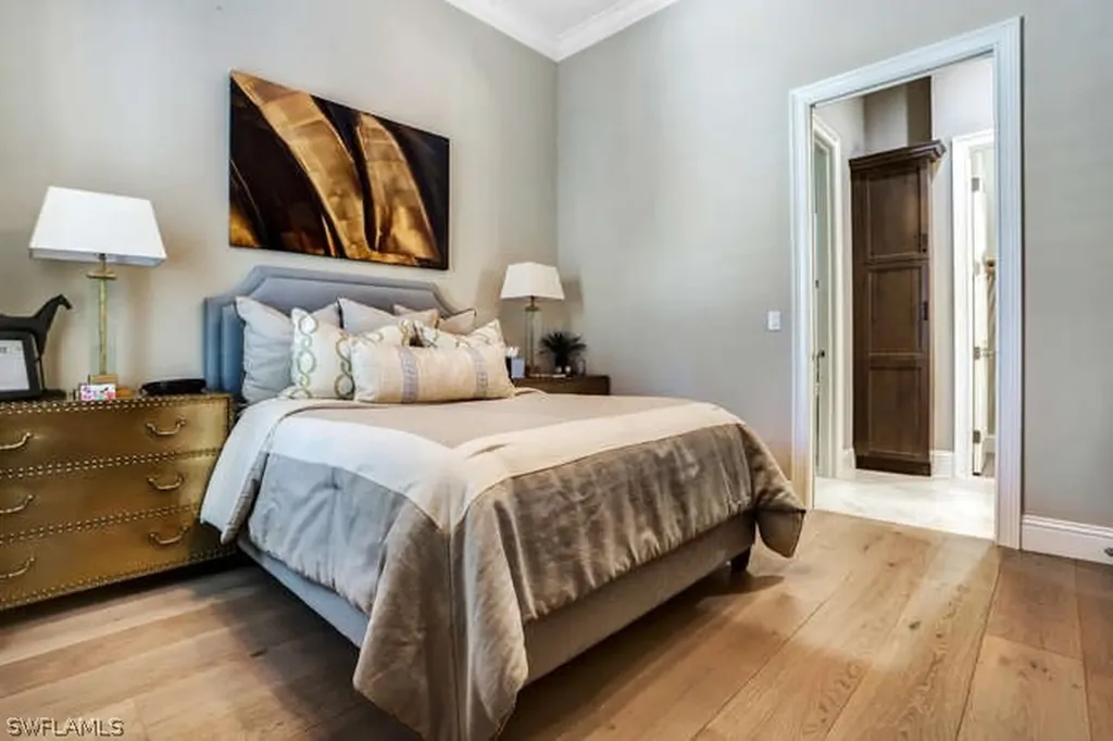 595 Regatta Road Naples FL 34103