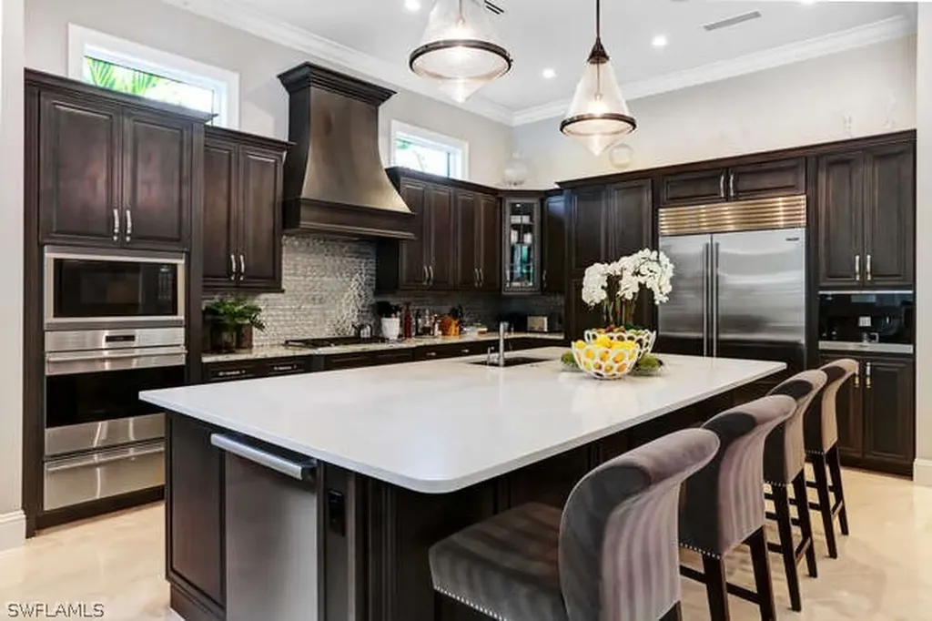 595 Regatta Road Naples FL 34103