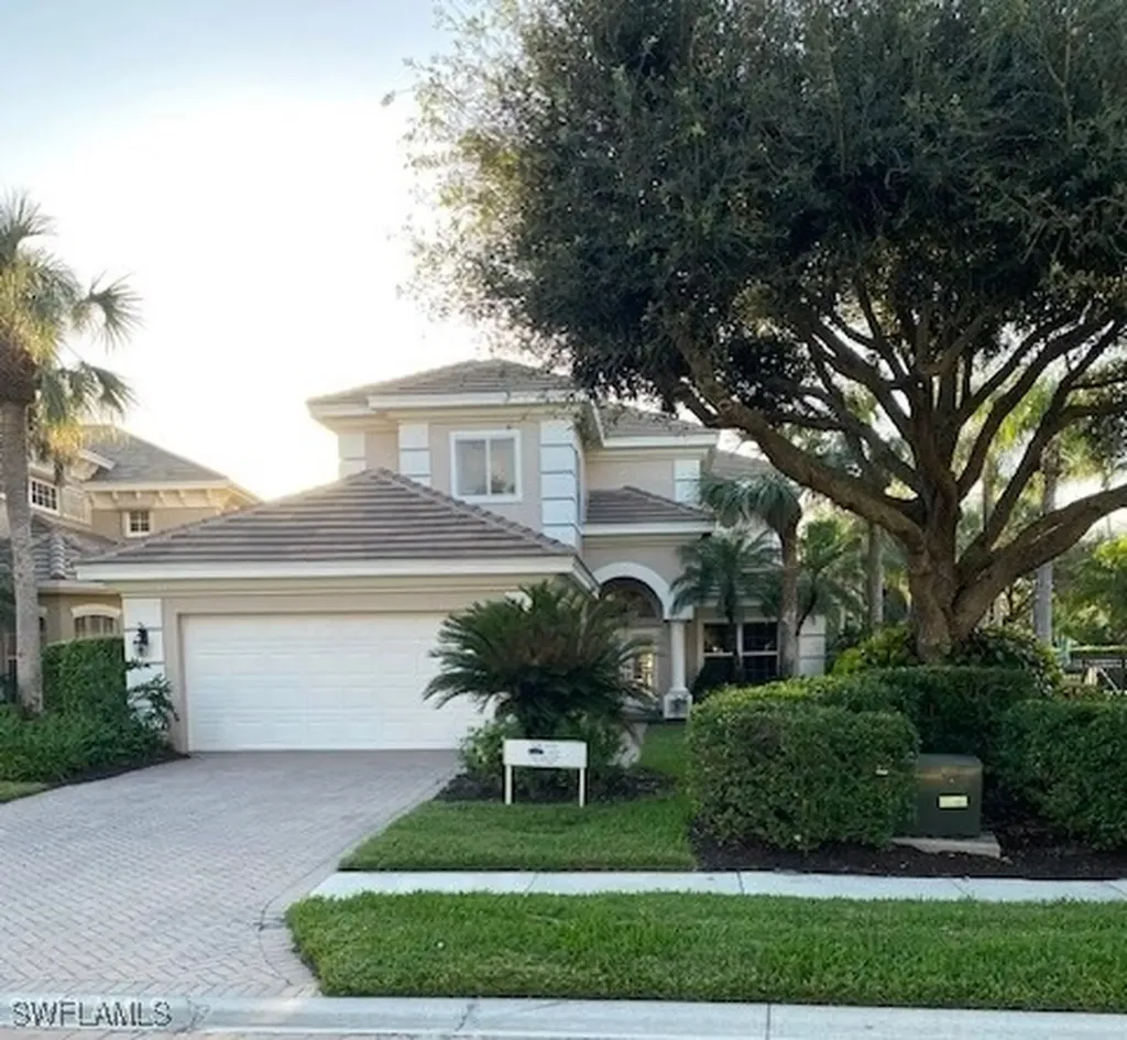 9217 Troon Lakes Drive Naples FL 34109