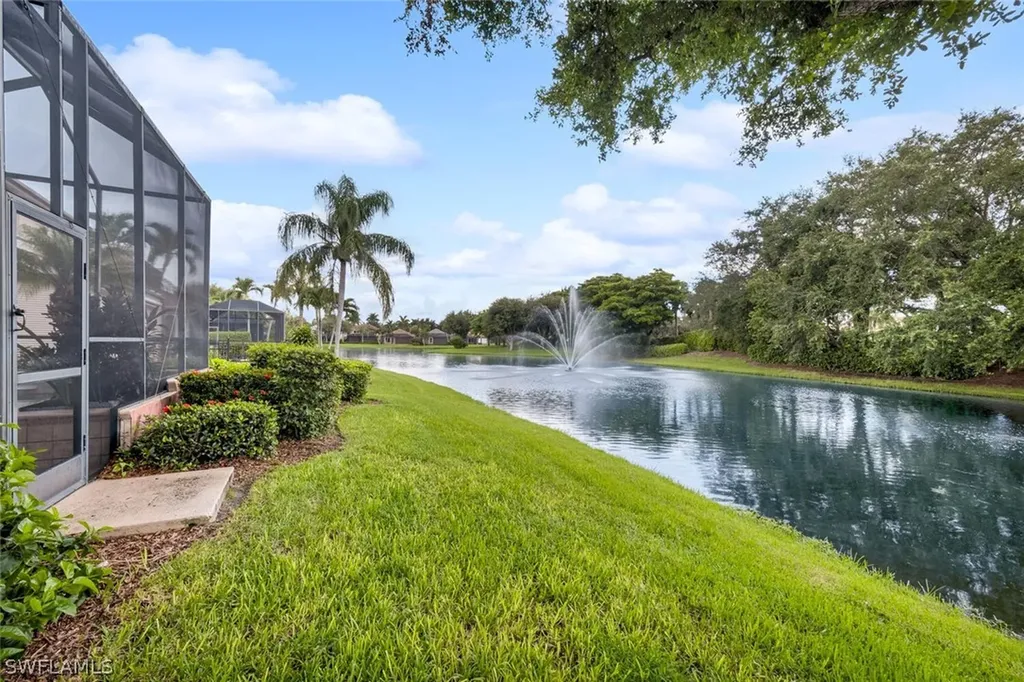 9217 Troon Lakes Drive Naples FL 34109