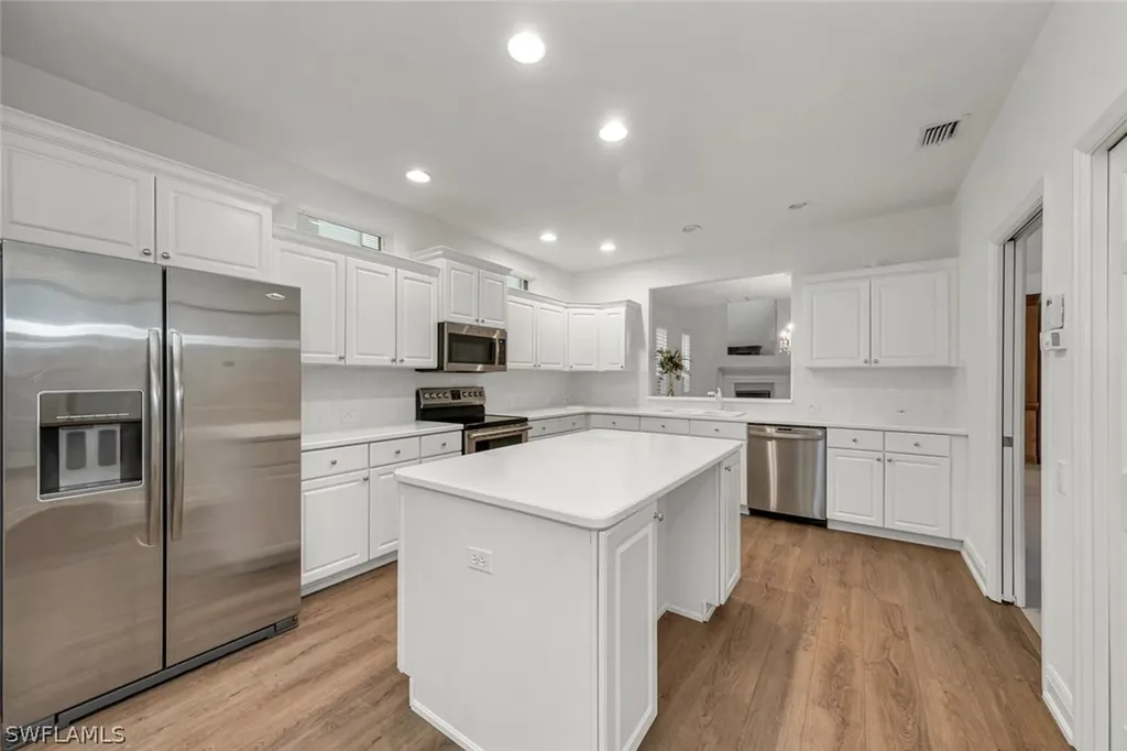 9217 Troon Lakes Drive Naples FL 34109
