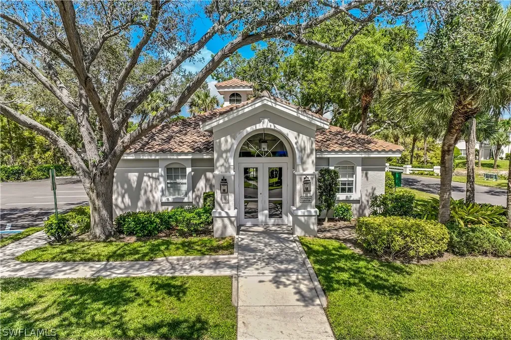 6884 Redbay Park Road Naples FL 34109