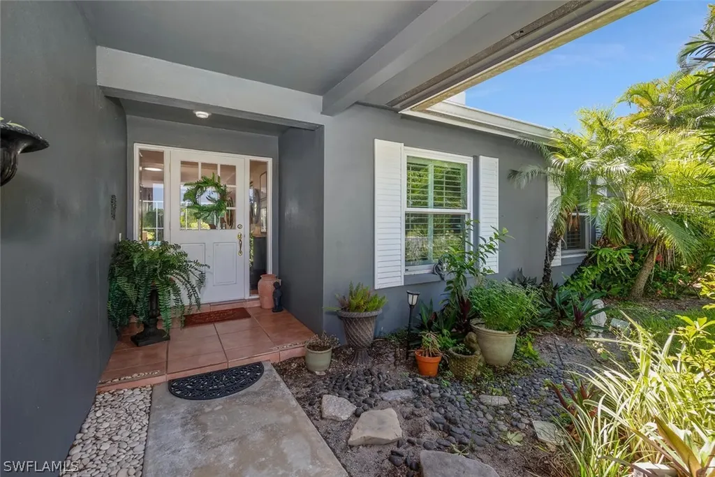 4589 Lakewood Boulevard Naples FL 34112